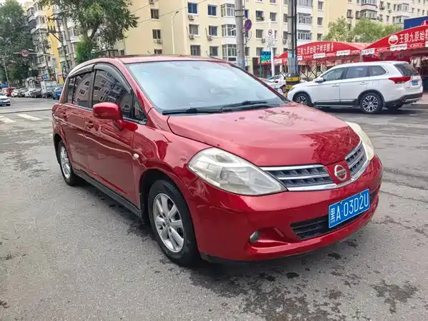 Nissan Tiida 2011