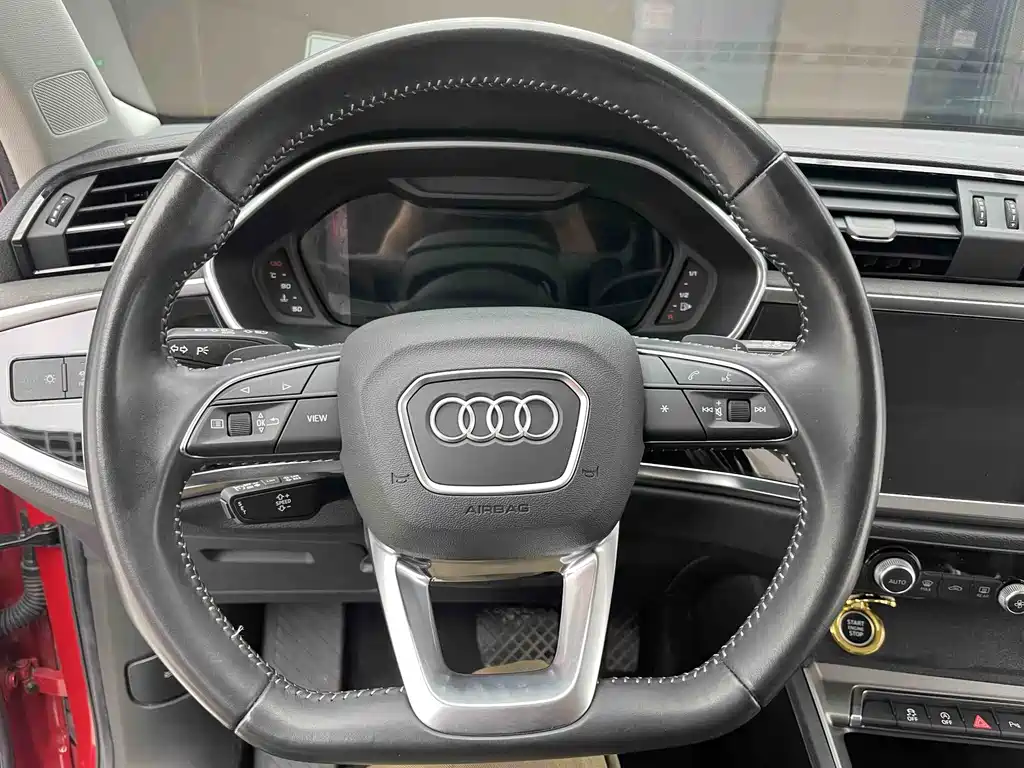 Audi Q3 2022 — фото 11