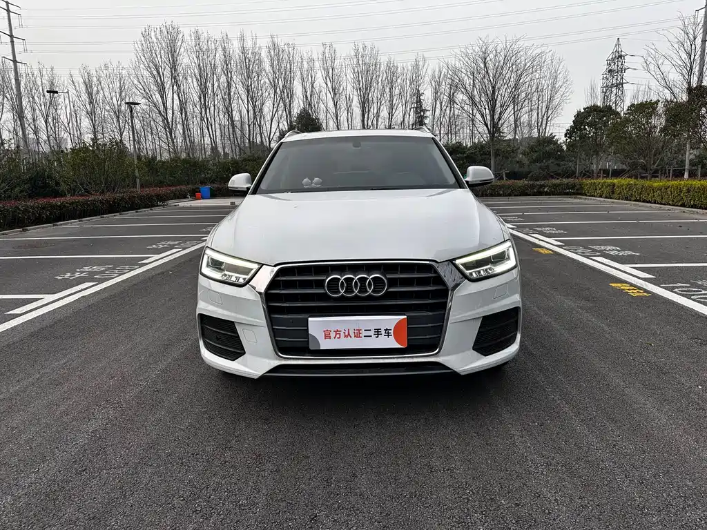 Audi Q3 2018 — фото 1