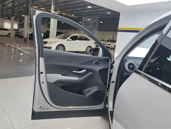 BYD Sealion 05 DM-i 2026