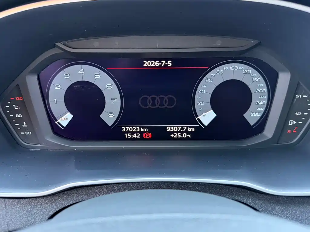 Audi Q3 2023 — фото 11