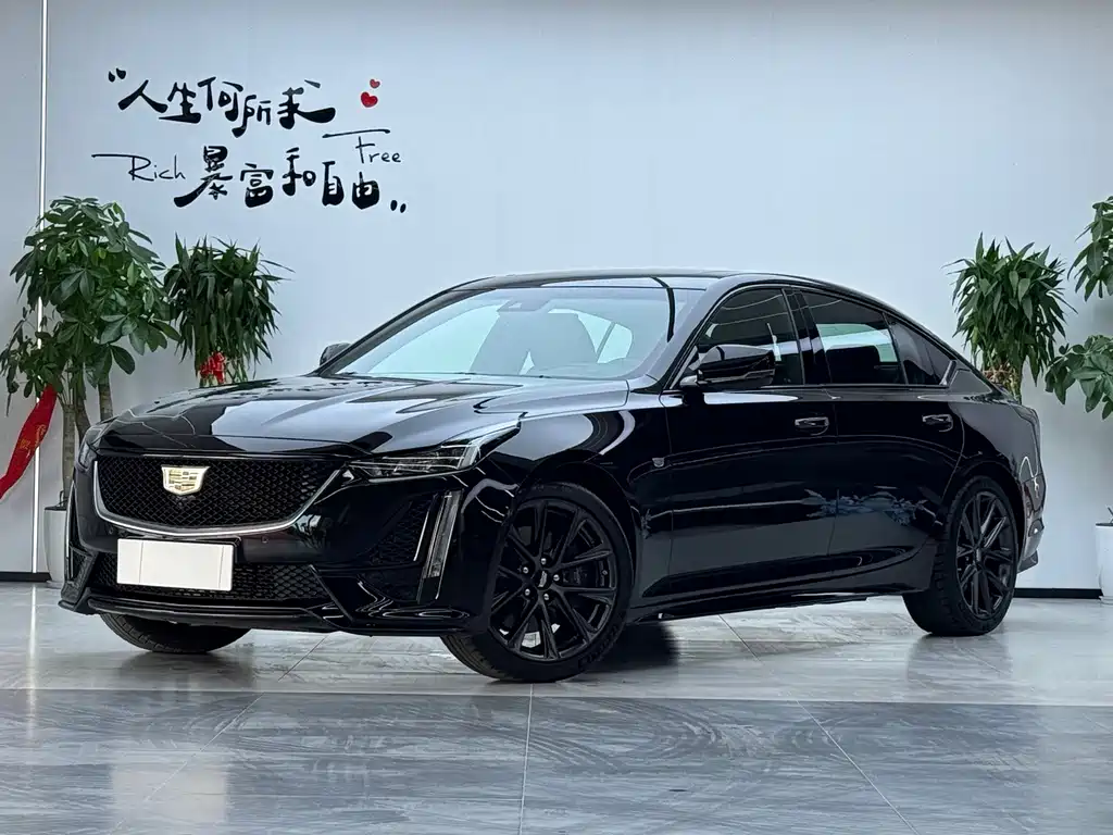 Cadillac CT5 2021 — фото 1