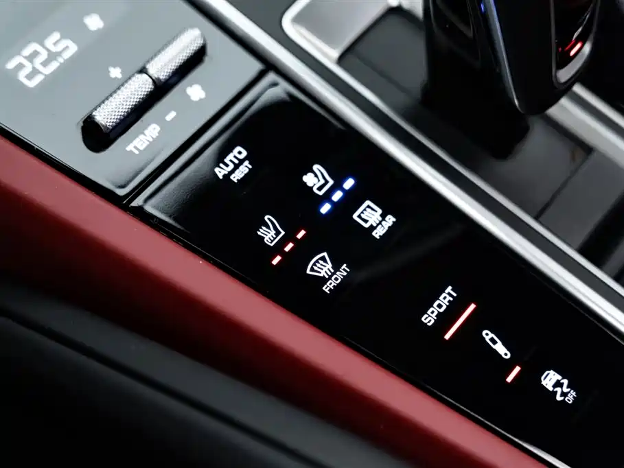 Porsche Cayenne 2020 — фото 22