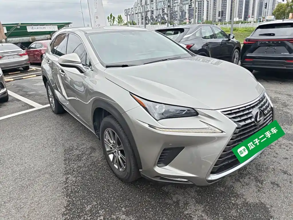 Lexus NX 2019 — фото 4
