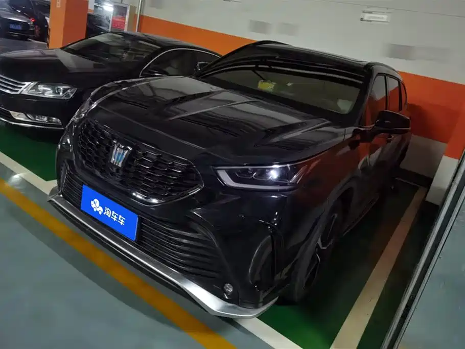 Toyota Crown Kluger 2023