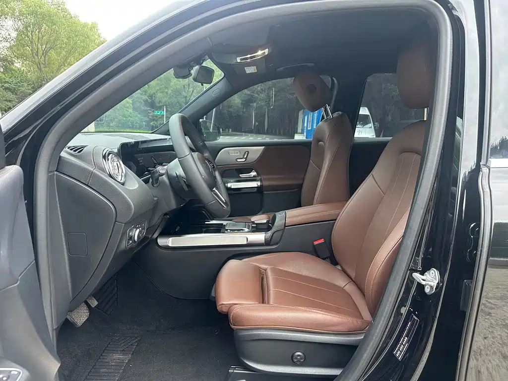 Mercedes-Benz GLB 2021