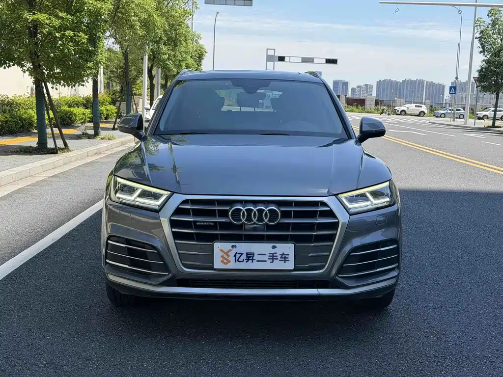 Audi Q5L 2021 — фото 2