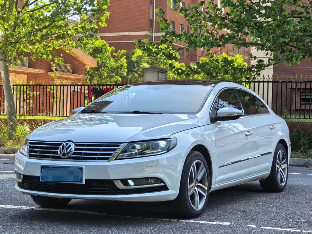 Volkswagen CC 2014 — фото 1