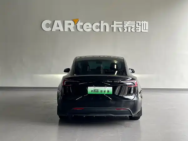 Tesla Model 3 2024