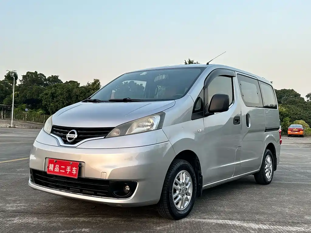 Nissan NV200 2013