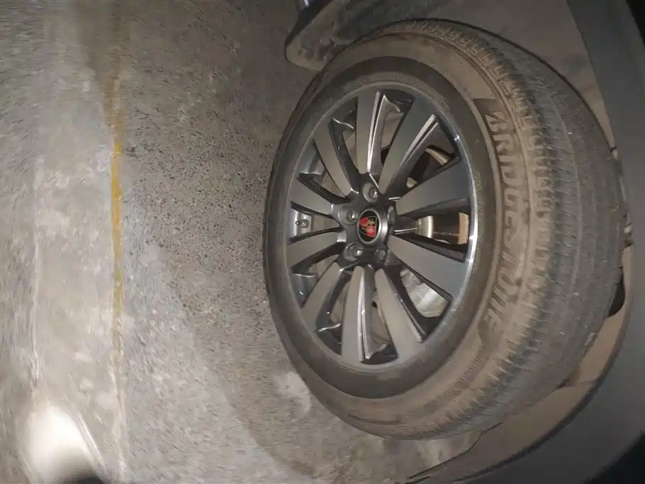 Roewe RX8 2022