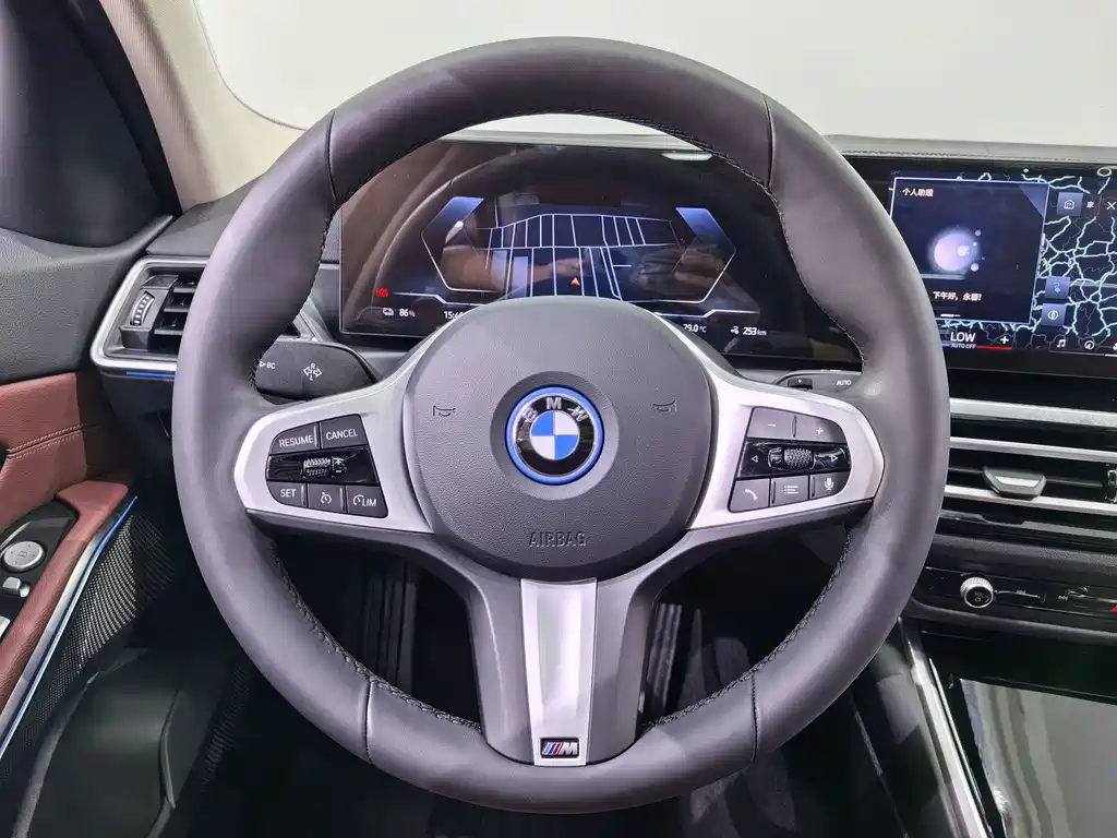 BMW i3 2024 — фото 10