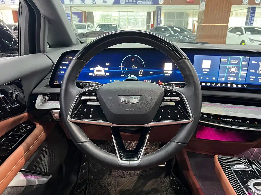 Cadillac IQ Aoge 2024 — фото 9