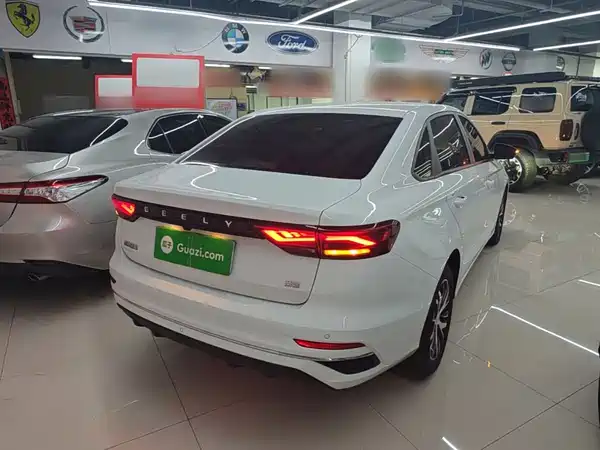 Geely Emgrand 2025