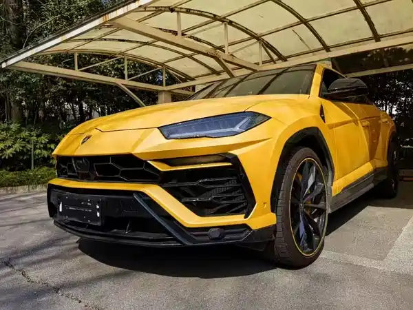 Lamborghini Urus 2021