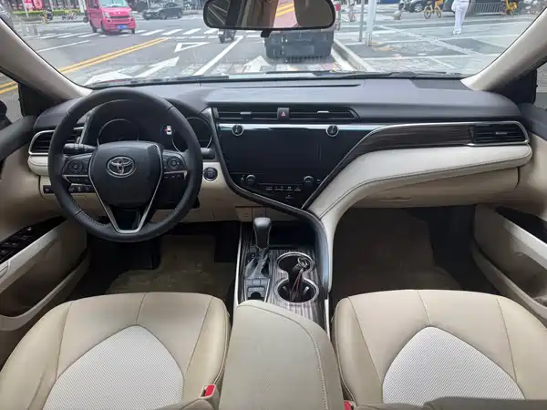 Toyota Camry 2019