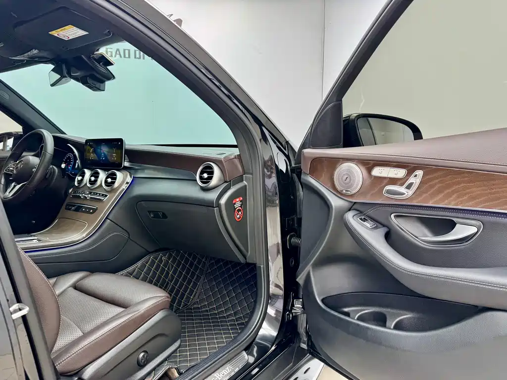 Mercedes-Benz GLC 2020 — фото 13