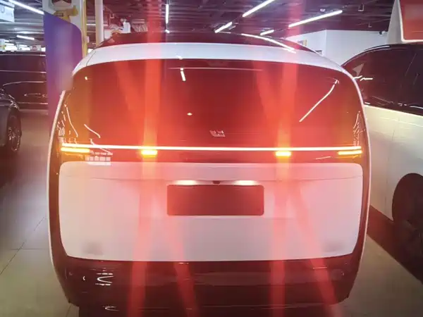 Li Auto MEGA 2025