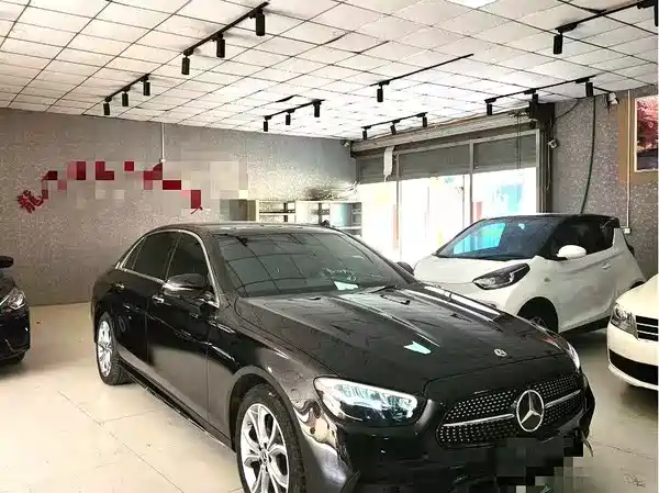 Mercedes-Benz E-Class 2023