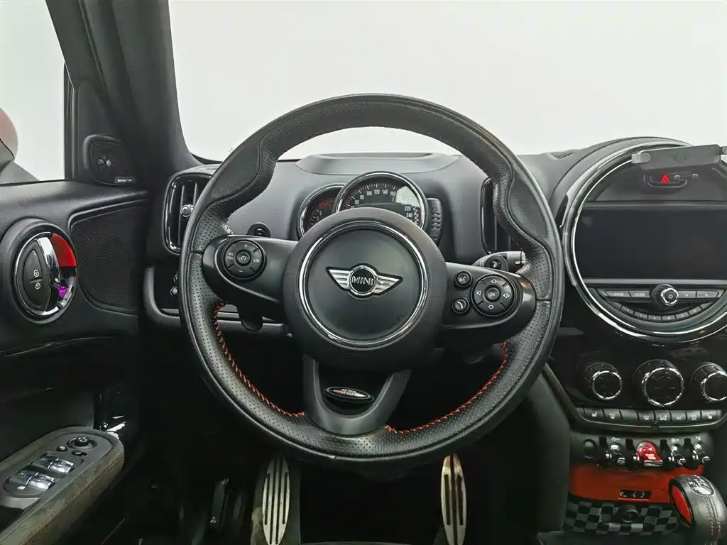 MINI JCW Countryman 2017 — фото 11