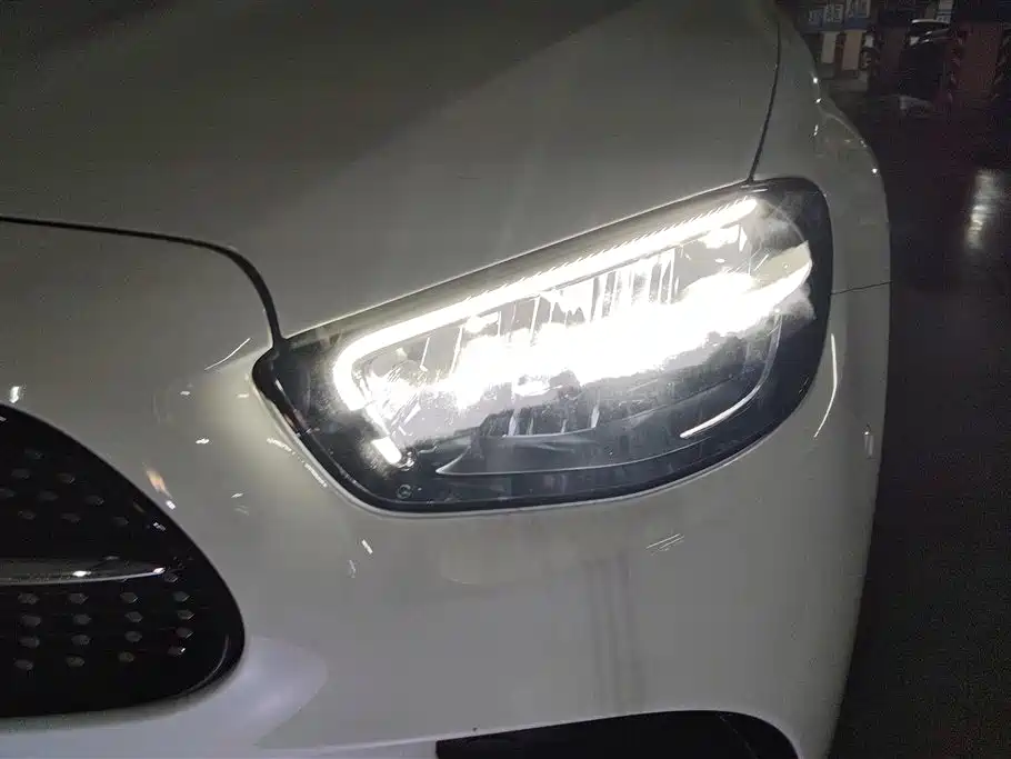 Mercedes-Benz E-Class 2023