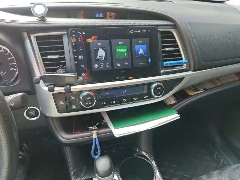 Toyota Highlander 2016 — фото 10