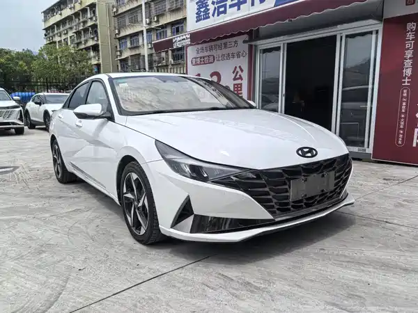 Hyundai Elantra 2021