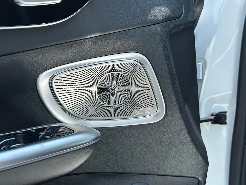 Mercedes-Benz C-Class 2026 — фото 12