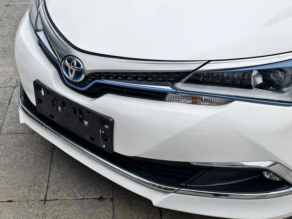 Toyota Corolla Hybrid 2020 — фото 11
