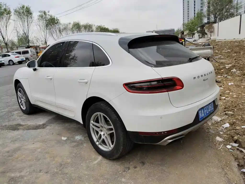 Porsche Macan 2017 — фото 4