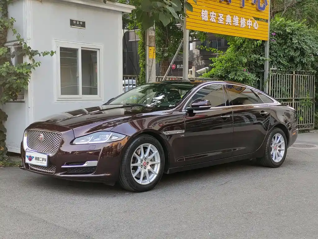 Jaguar XJ 2016