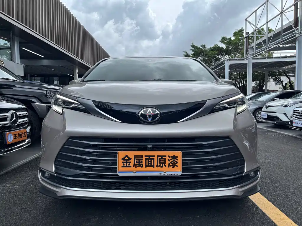 Toyota Sienna 2025
