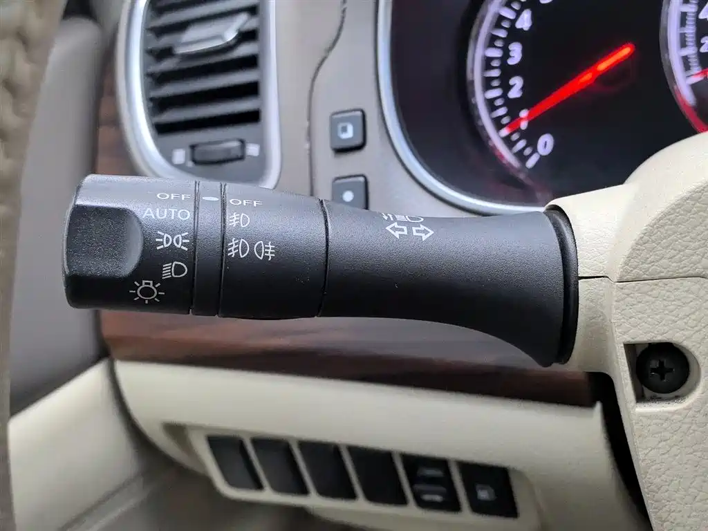 Nissan Teana 2010 — фото 21