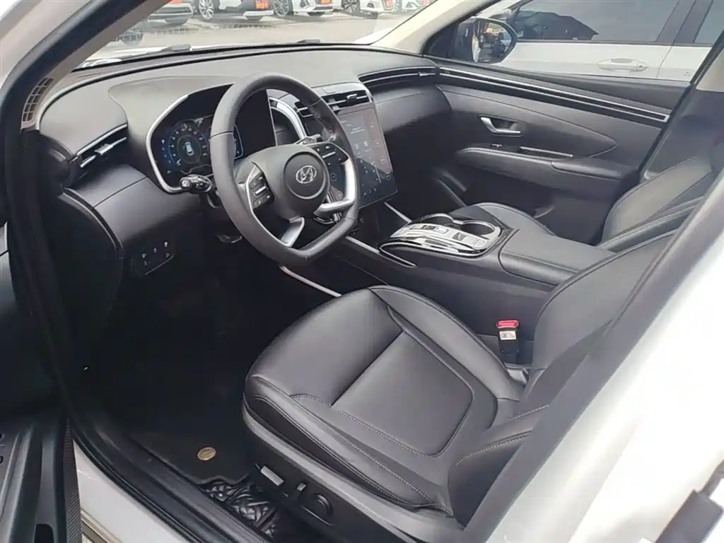 Hyundai Tucson 2023 — фото 15