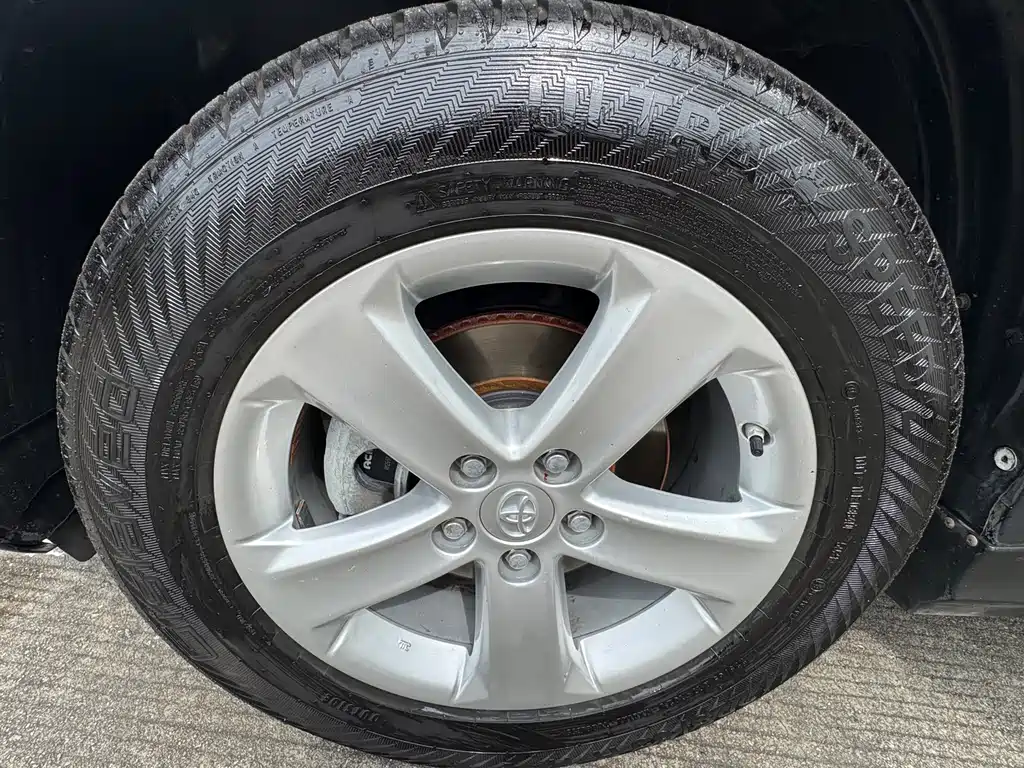 Toyota RAV4 2014 — фото 16