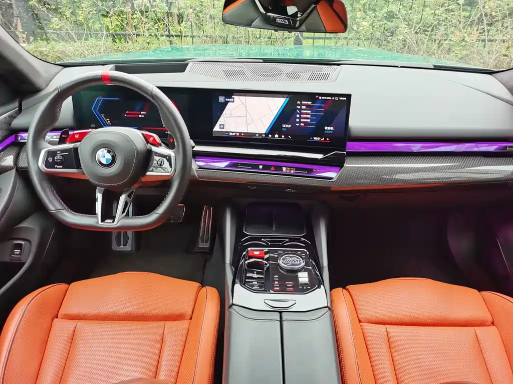 BMW M5 New Energy 2024 — фото 10