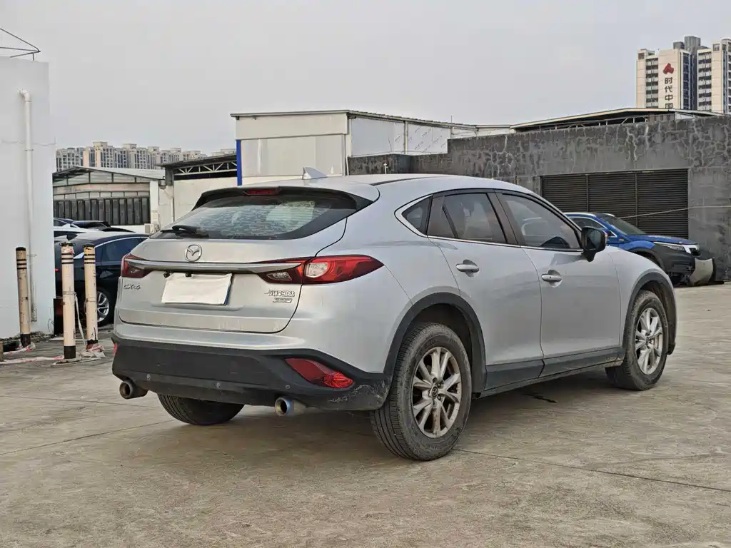 Mazda CX-4 2018 — фото 4