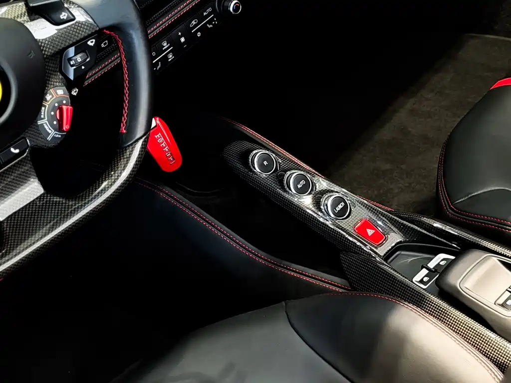 Ferrari F8 2022 — фото 14