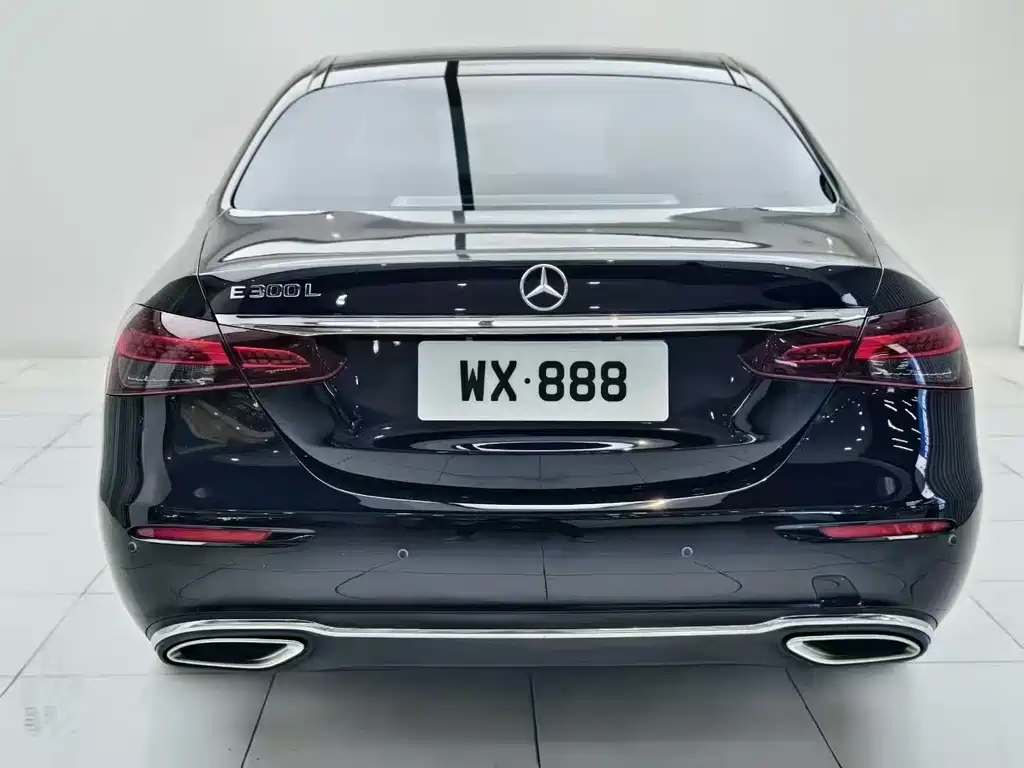 Mercedes-Benz E-Class 2023 — фото 9