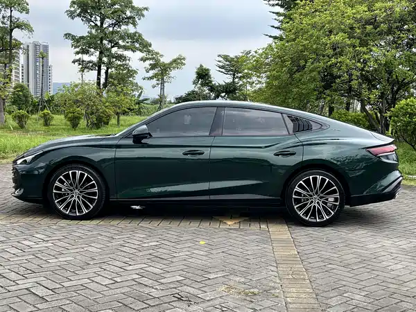 MG MG7 2023