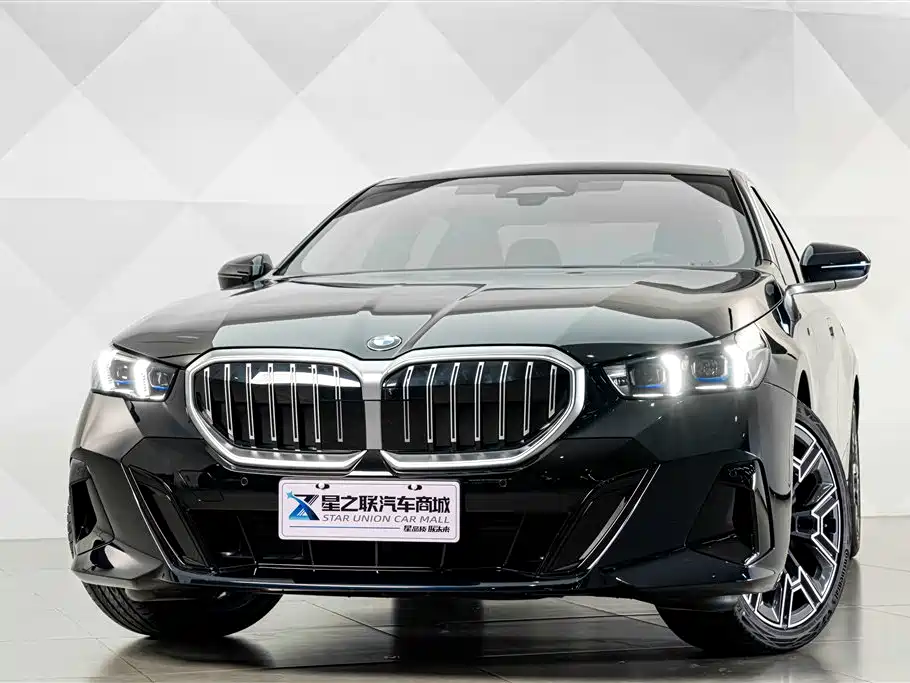 BMW 5 Series 2026 — фото 3
