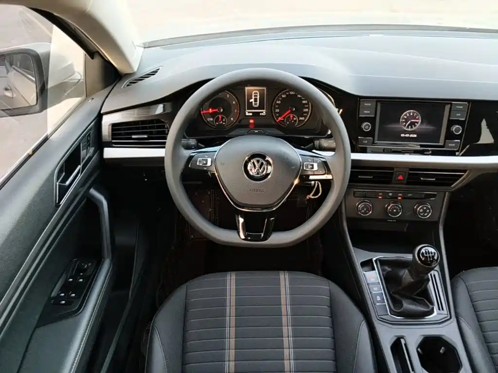 Volkswagen Lavida 2019 — фото 11