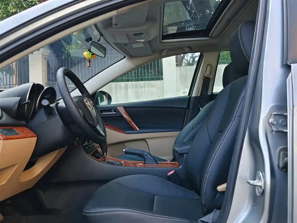 Mazda 3 Xingcheng 2012