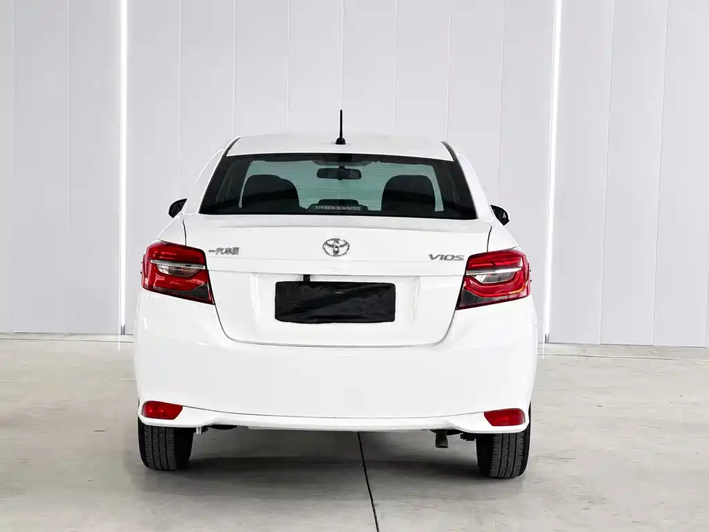 Toyota Vios 2022 — фото 7