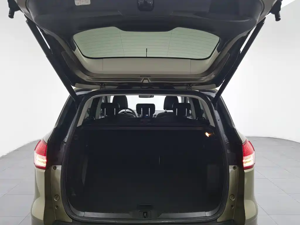 Ford Kuga 2014 — фото 16