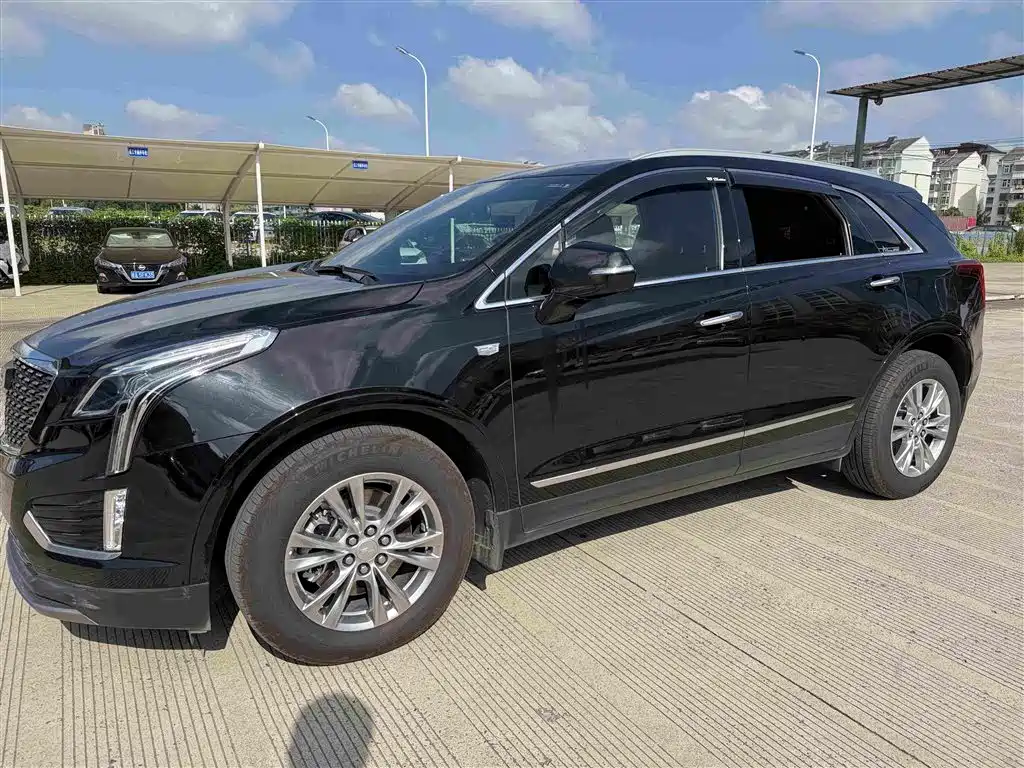 Cadillac XT5 2024 — фото 1
