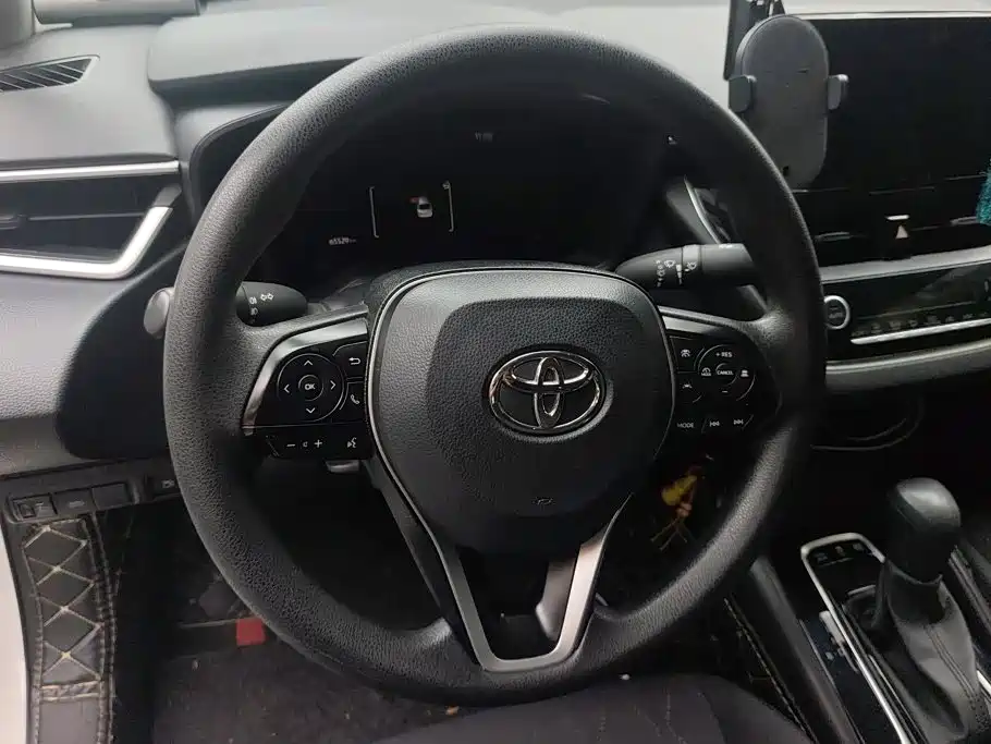 Toyota Corolla 2023 — фото 15