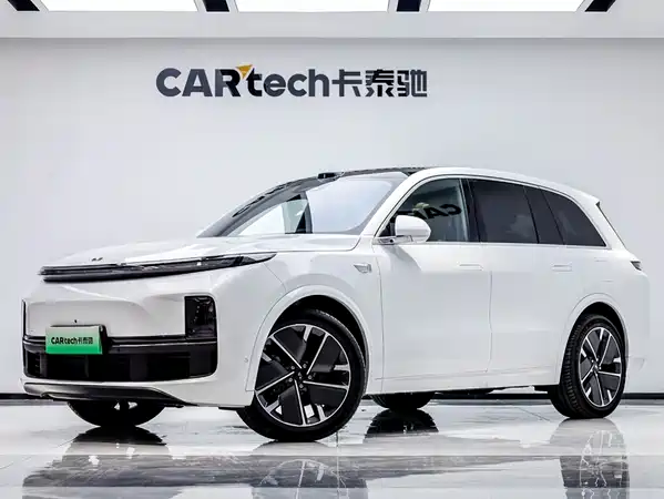Li Auto L8 2025