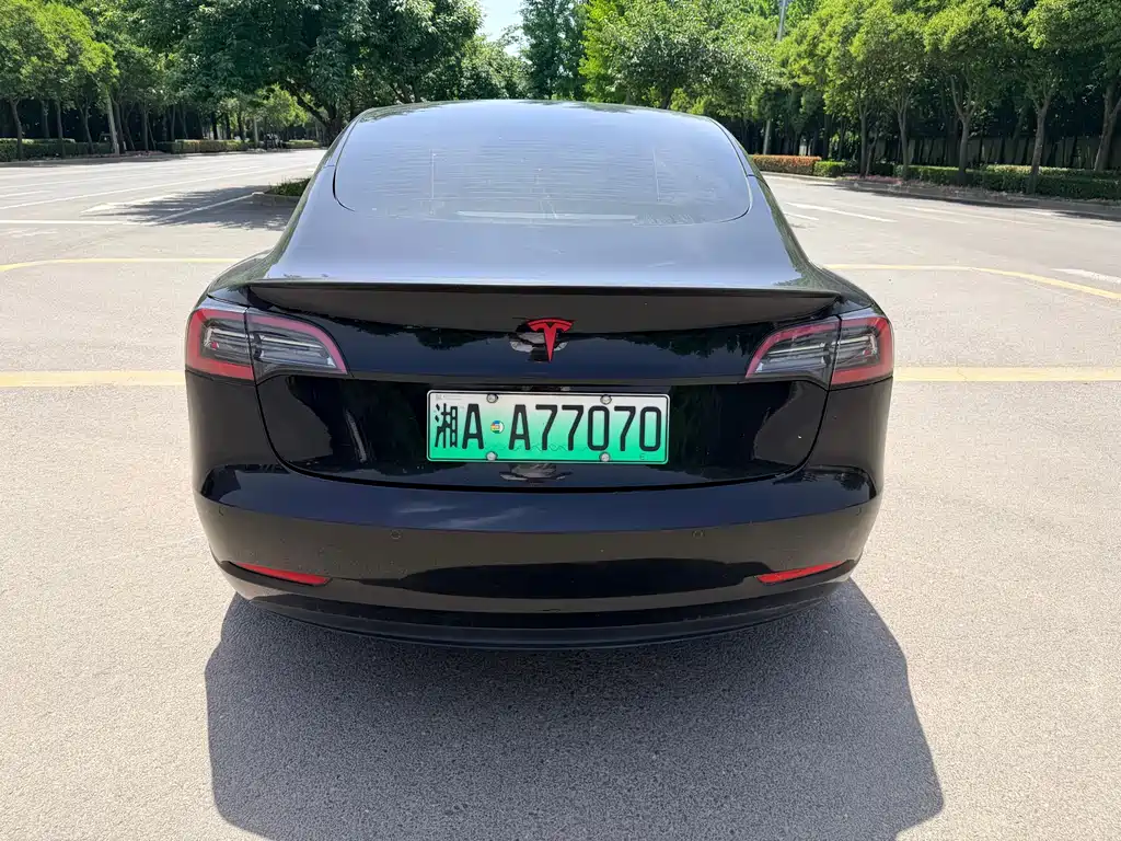 Tesla Model 3 2022 — фото 9