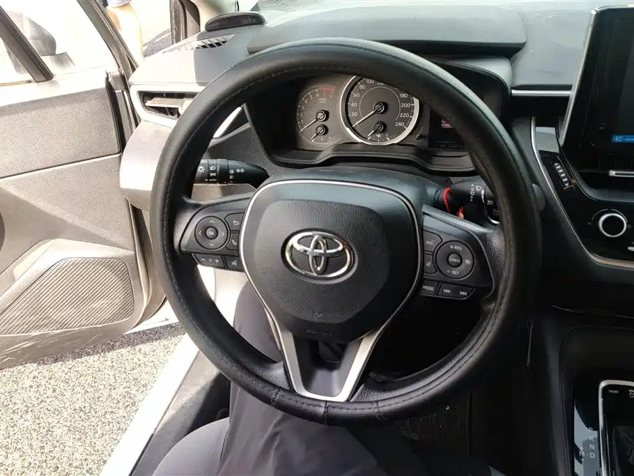 Toyota Corolla 2021 — фото 15